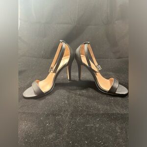 Mix no. 6 black heels in size 6
